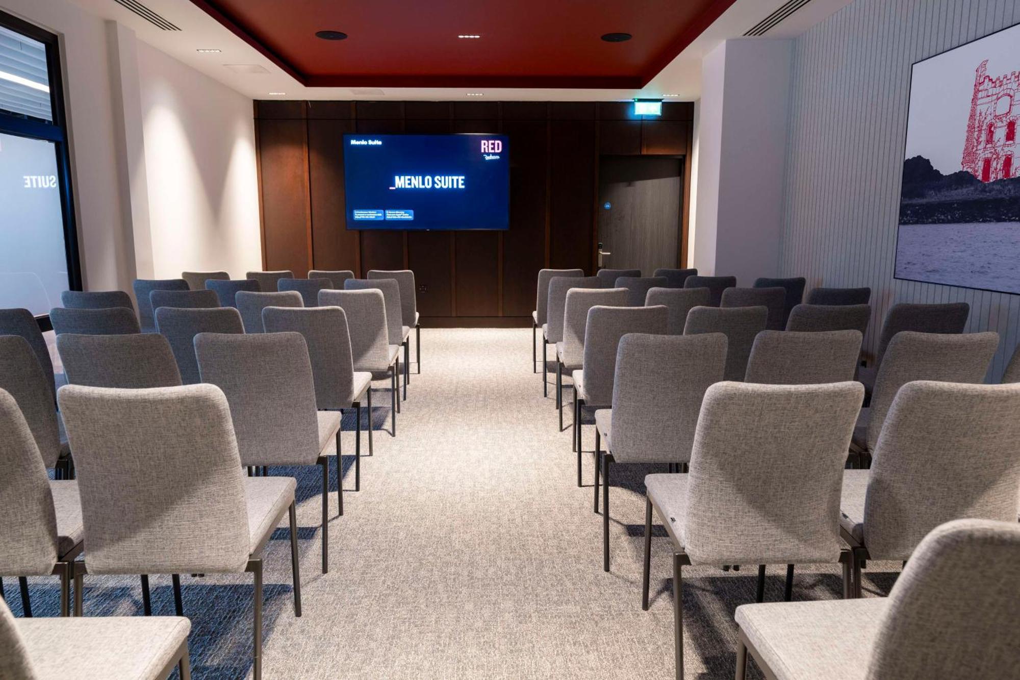 ホテル Radisson Red ゴールウェイ エクステリア 写真
